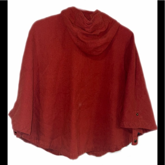 Talie - Red Cape - Size XL - Picture 2 of 3
